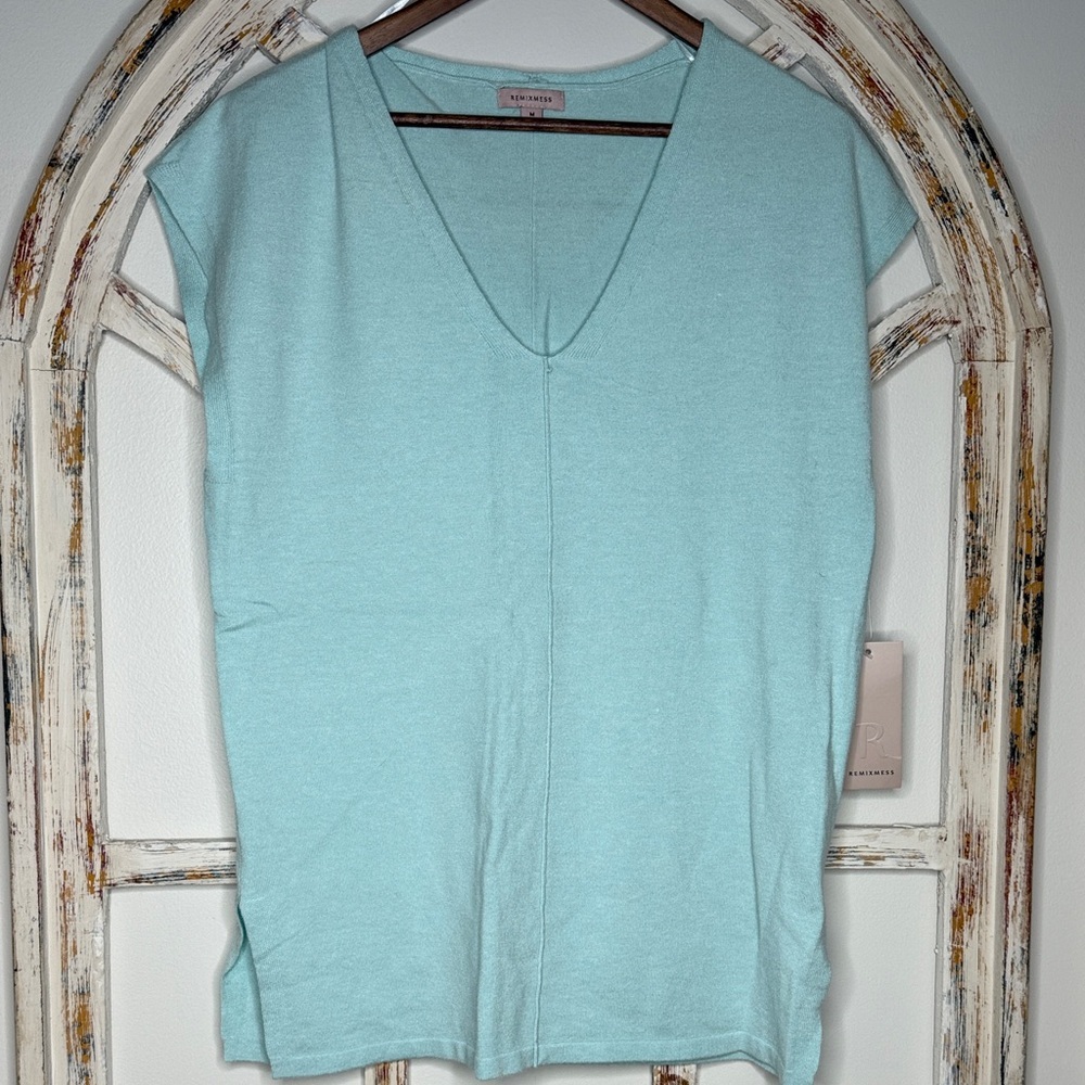 Remixmess Aqua V-Neck Sleeveless Knit Top- Sz Medium- NWT